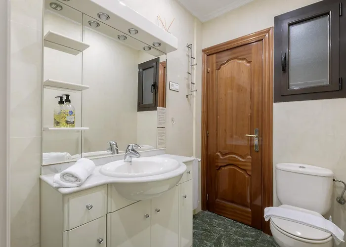 Aston Centrico Y Comodo *